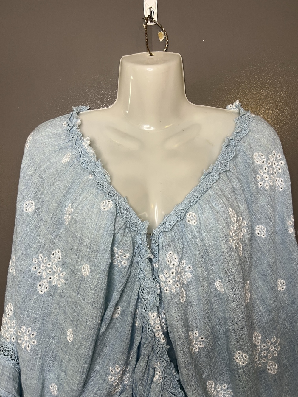 Free People Top Womens XS Blue Embroidered Kimono Sleeve Crochet Boho Blouse